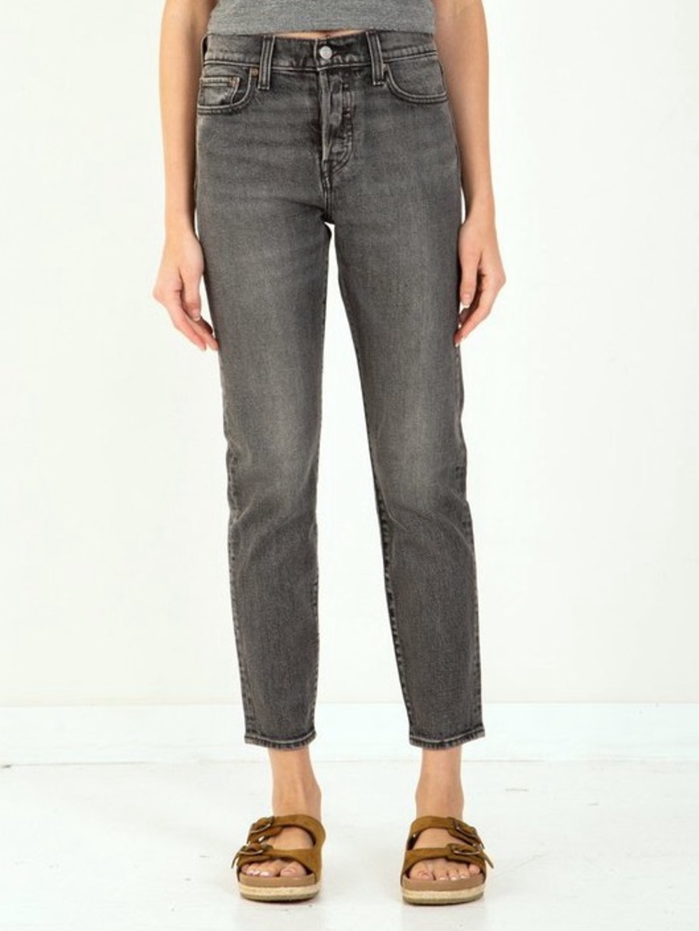 Levi’s Premium Wedgie Icon Fit Jeans in Better Weathered Gray Size 28 EUC
